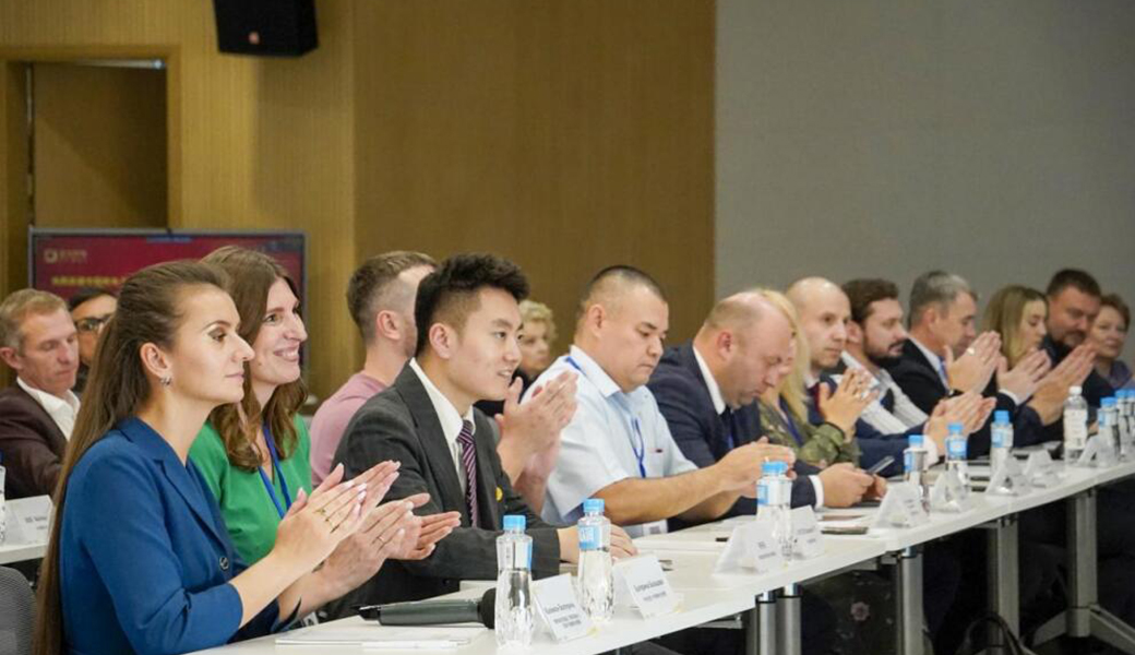 中國機(jī)電產(chǎn)品進(jìn)出口商會，俄羅斯代表團(tuán)蒞臨正大機(jī)電企業(yè)考察交流